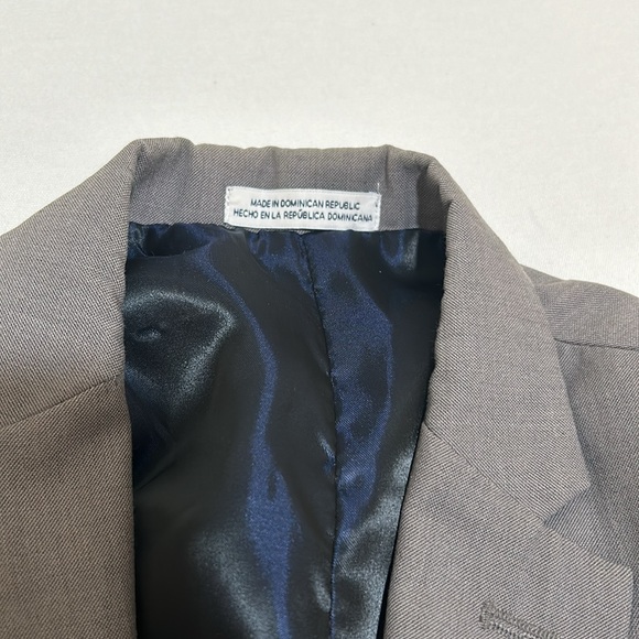 IZOD BOYS SUIT BLAZER MED GREY LONG SLEEVE NOTCH LABEL STYLE JACKET Sz 16 R - Picture 7 of 13